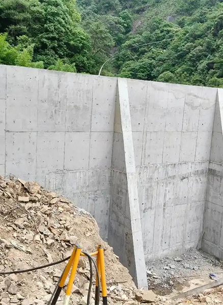 周口太康县重力式挡土墙
